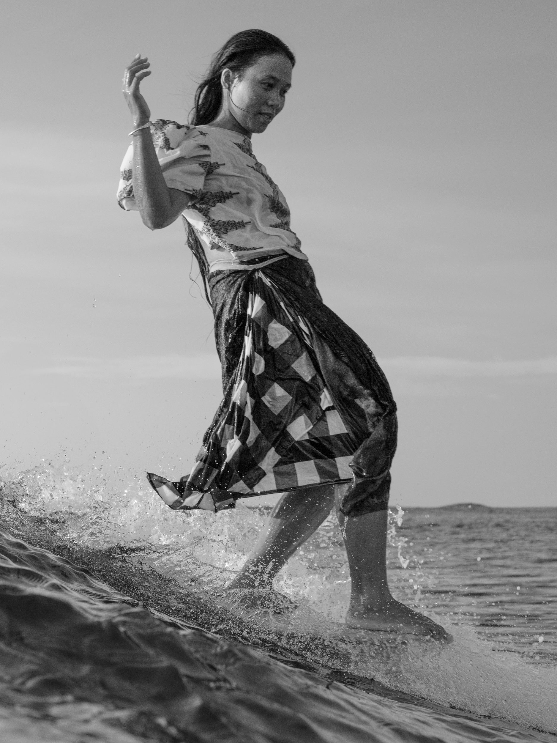 Aping 01 | Black and White