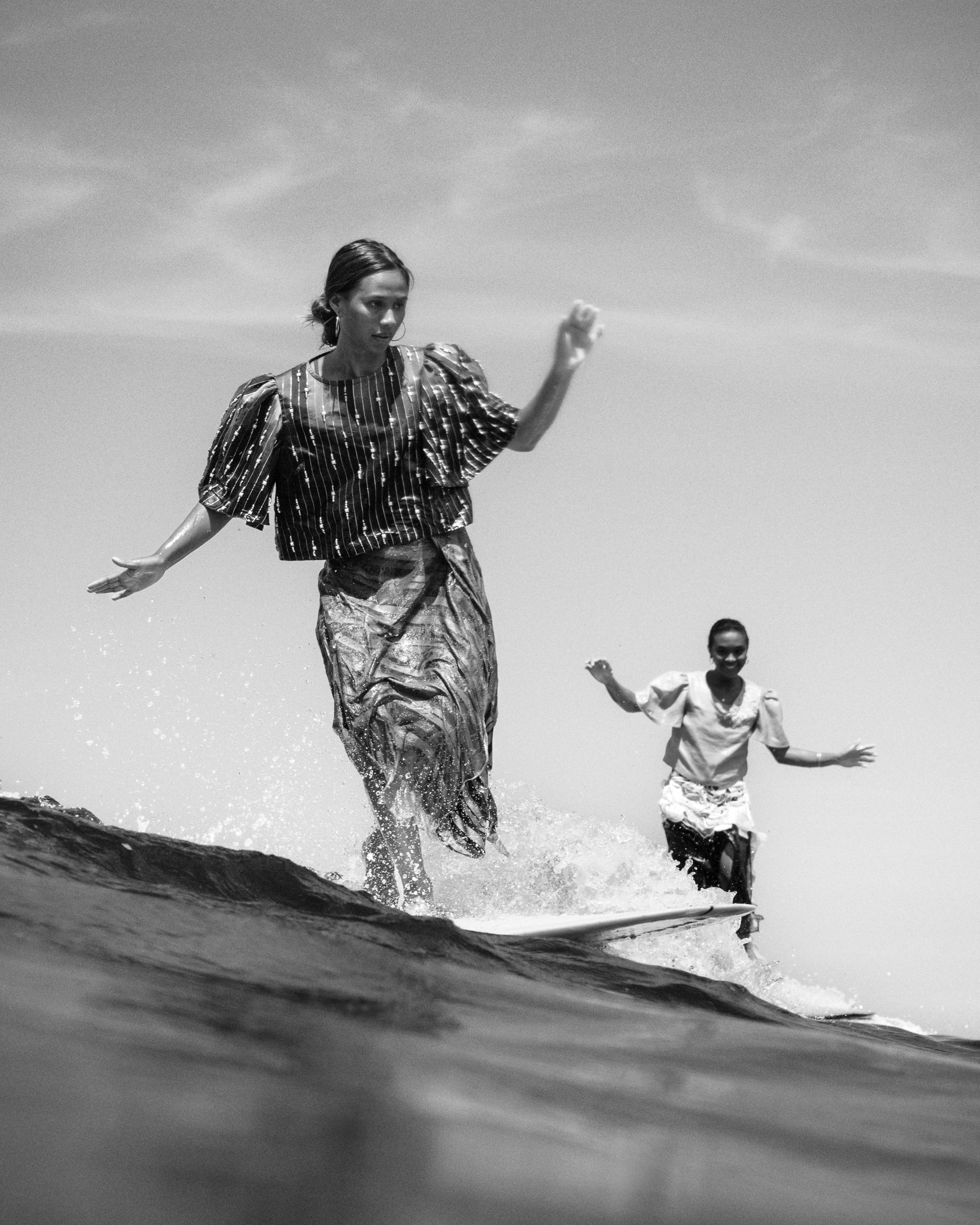 Ikit and Gigi | Black and White