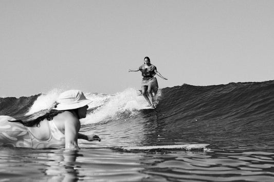 Singko | Black & White