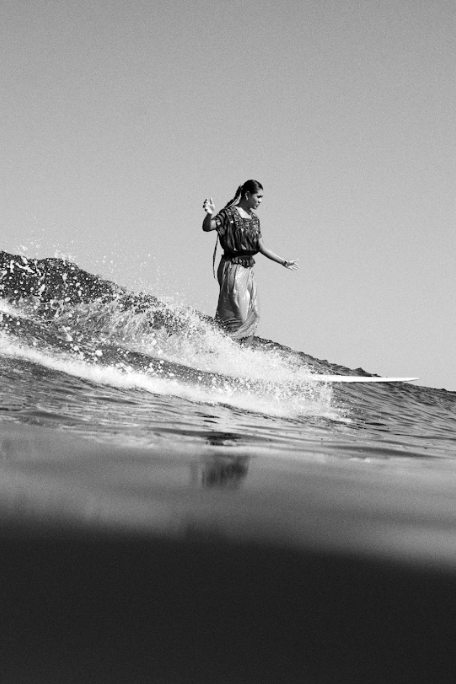 Glide | Black & White